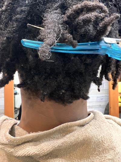 ドレッド修理前:ジンバブエ・アフリカからのお客さま。Before dreadlocks repair: Client from Zimbabwe, Africa.2