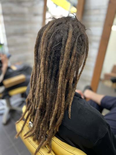 ドレッド修理前:アメリカからのお客さま。根元の伸び。Before dreadlocks repair: Client from USA. 2