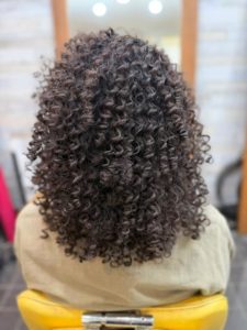 広尾LOOPが提案する(3D)スパイラルパーマ。束感と立体感のある外国人風スタイル3